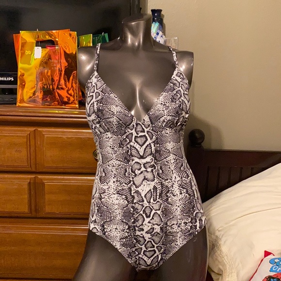 Tommy Bahama Other - NWOT Tommy Bahama Snake Print 1pc Swimsuit Sz 12